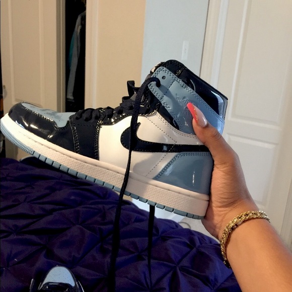 Women’s Air Jordan 1 Retro High OG “Blue Chill” - Picture 5 of 8
